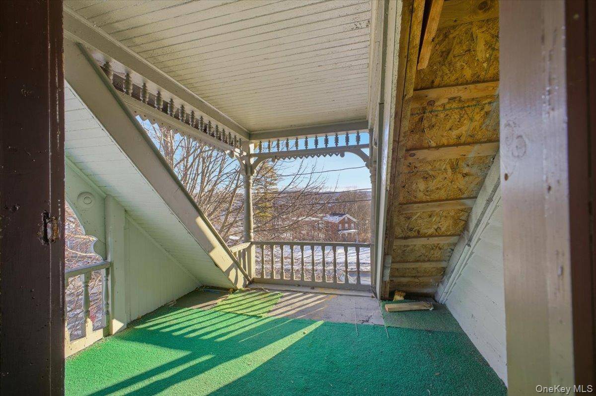 97 Maple AVE, Catskill, NY 12414
