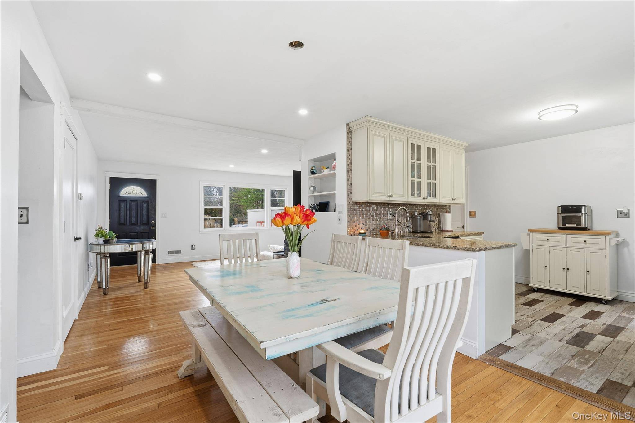 22 Hovenkamp AVE, Nanuet, NY 10954