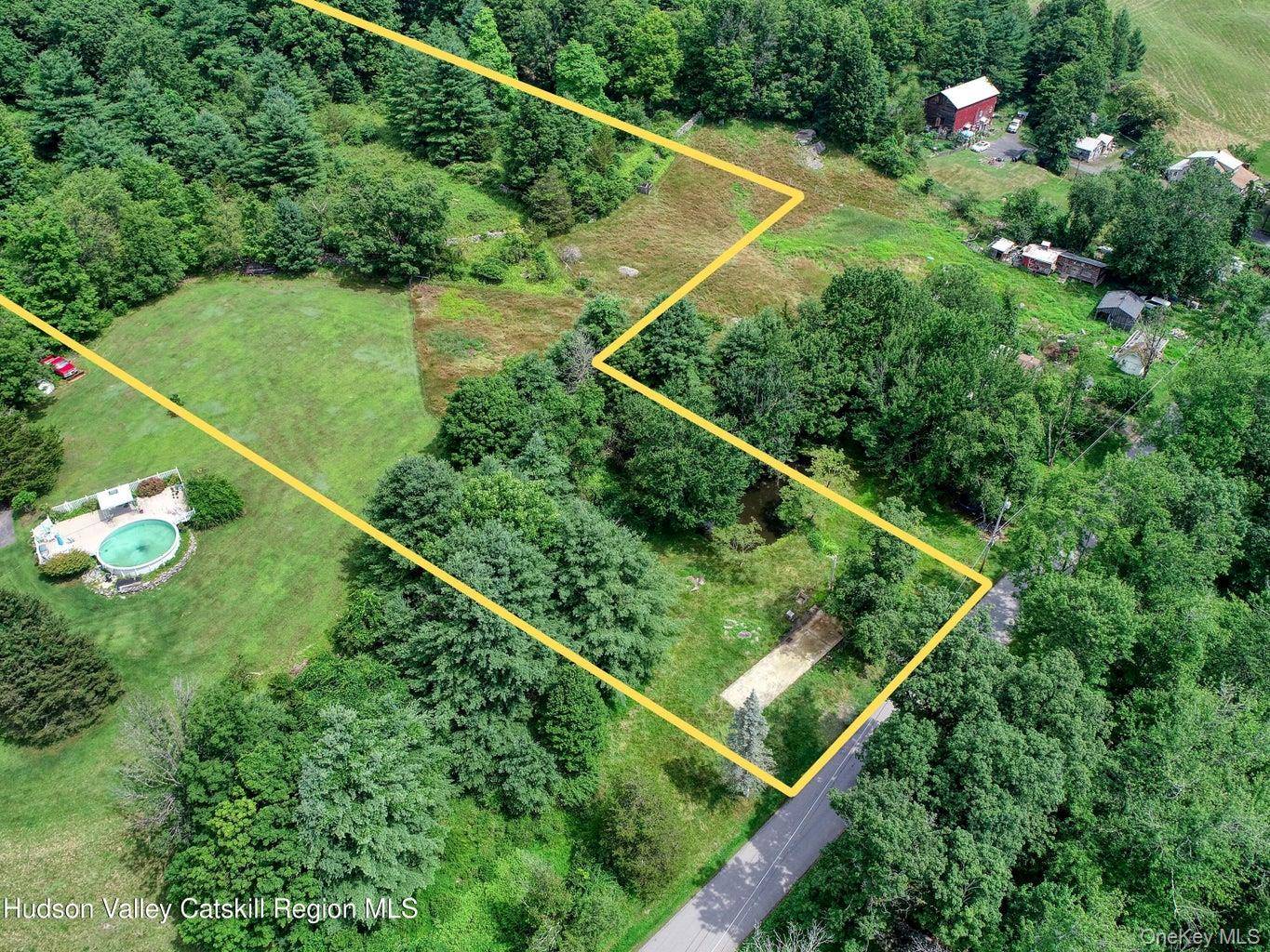 252 Upper Samsonville RD, Olivebridge, NY 12461