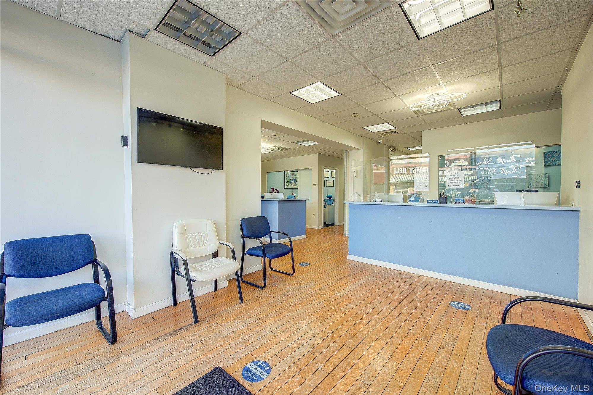 32-33/35/37/39 Steinway ST, Astoria, NY 11103