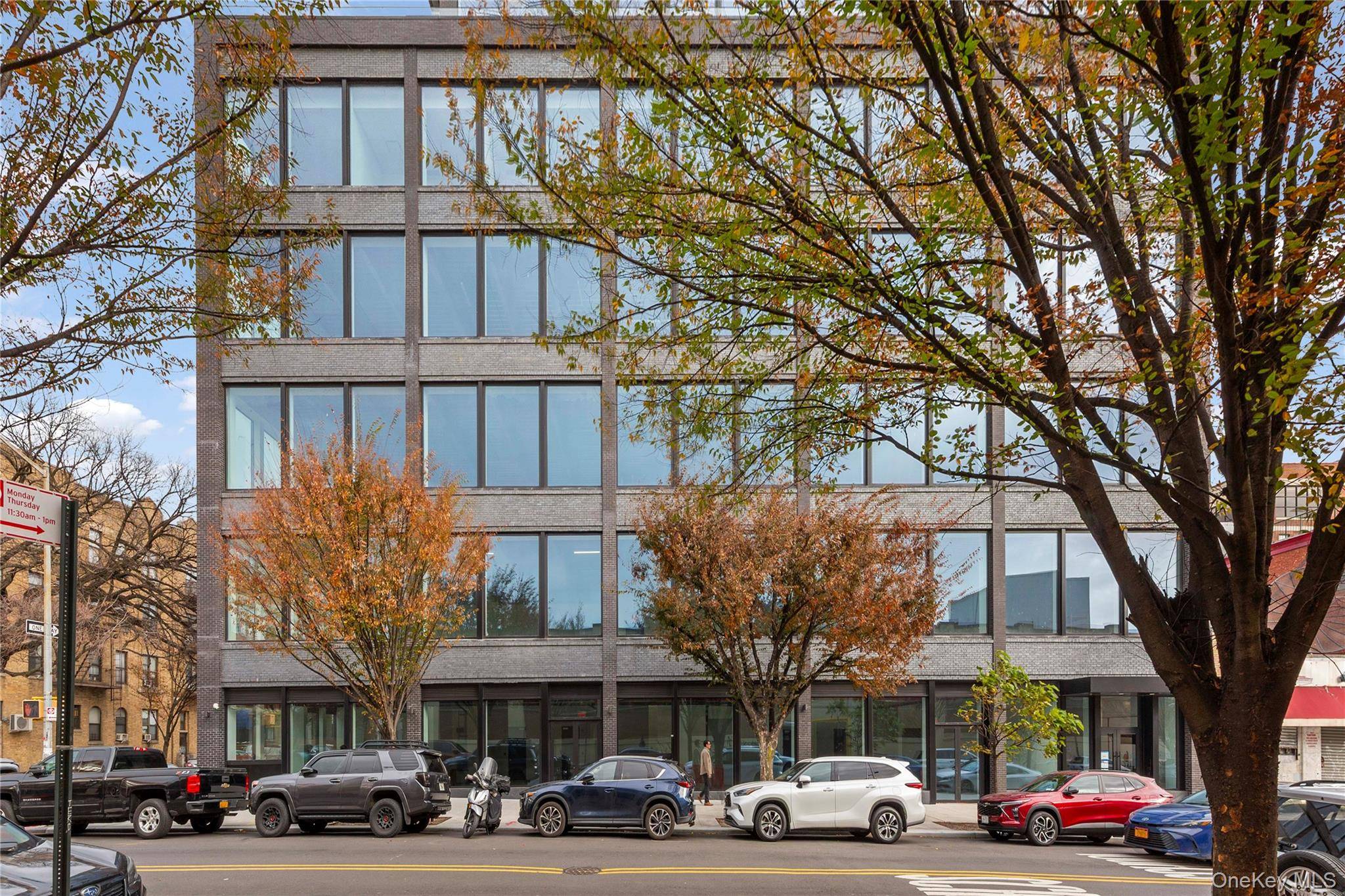 35-01 36th AVE, Astoria, NY 11106