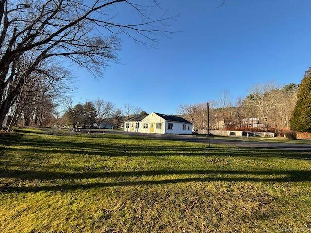 12 River RD, Barryville, NY 12719