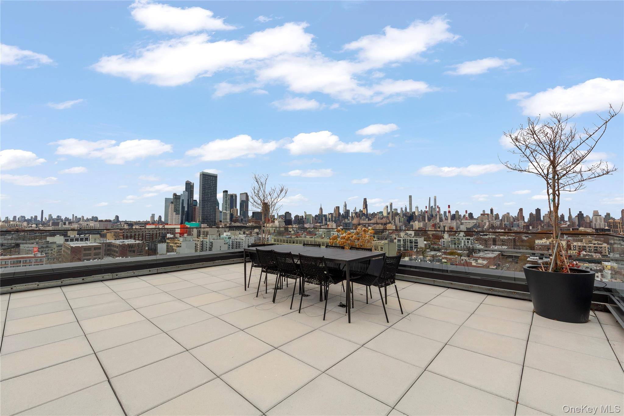 35-01 36th AVE, Astoria, NY 11106