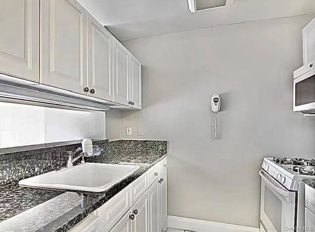 404 E 76th ST #19C, New York (manhattan), NY 10021