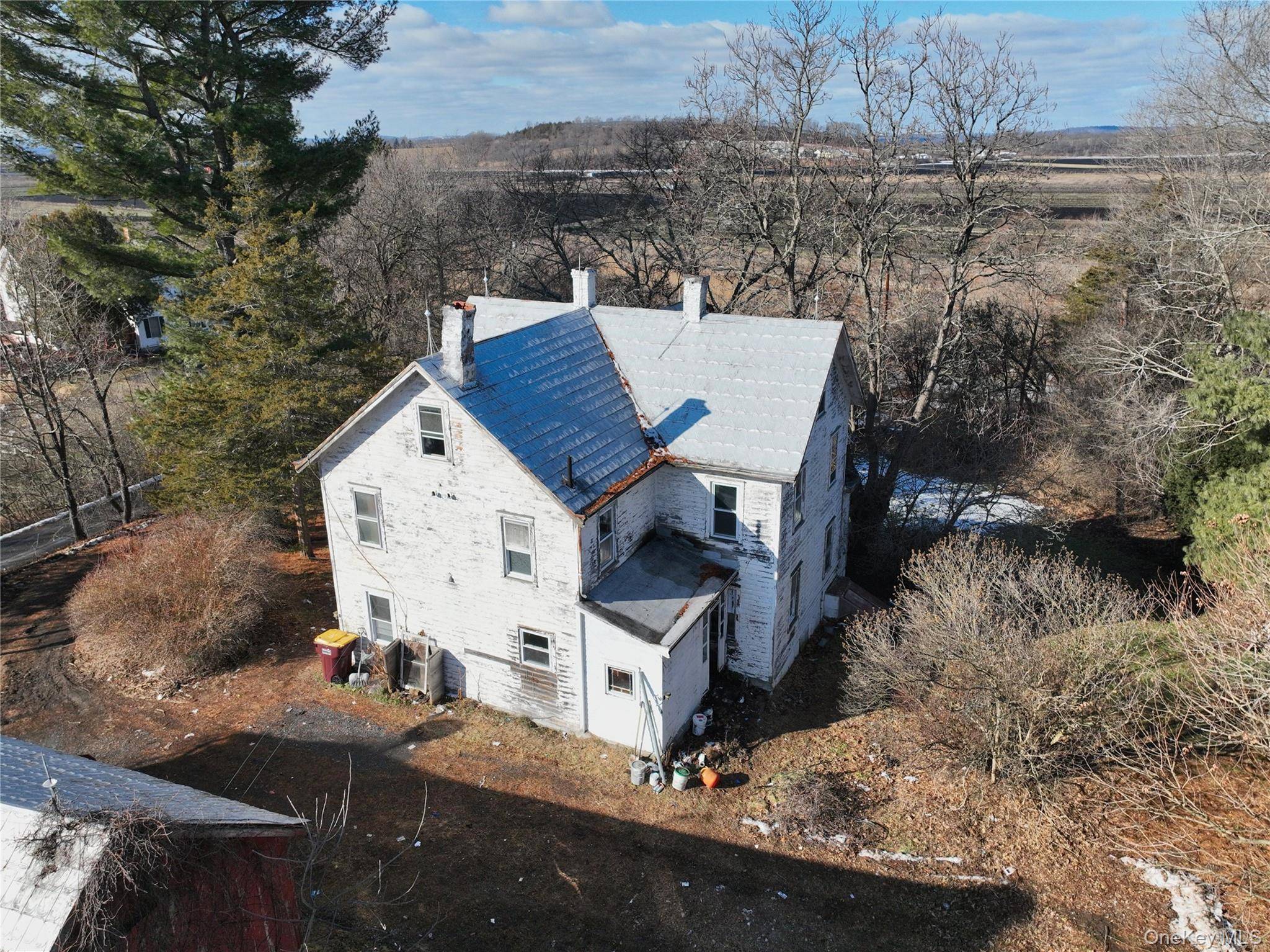 256 Round Hill RD, Florida, NY 10921