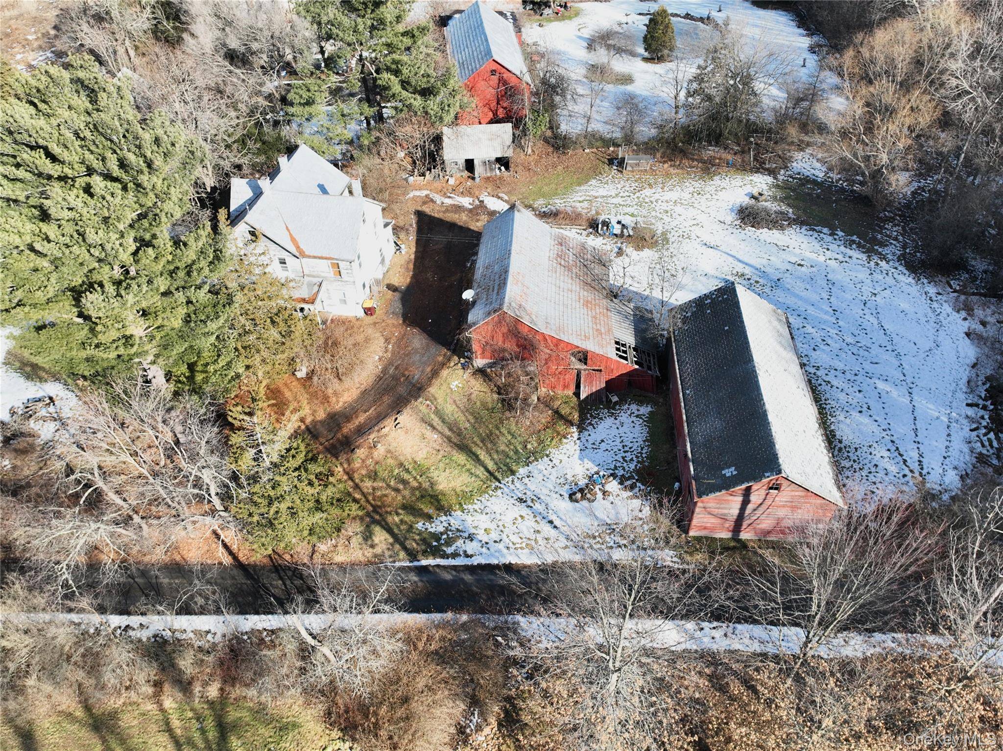 256 Round Hill RD, Florida, NY 10921