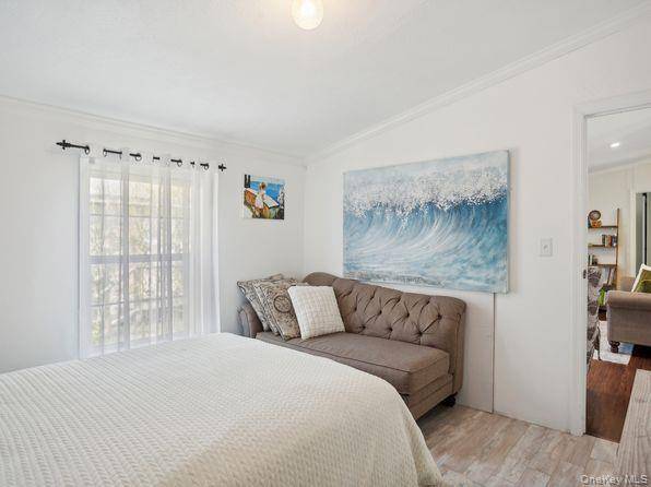 337 Three Mile Harbo #10, East Hampton, NY 11937