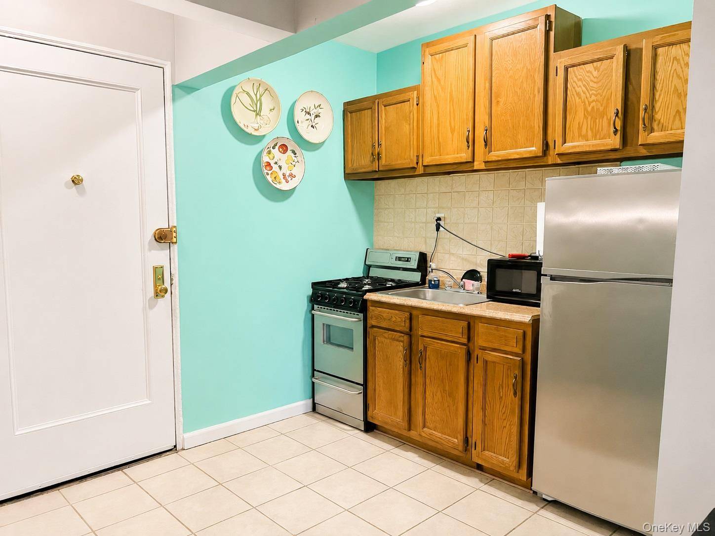 1273 North AVE #1G. Entry 3, New Rochelle, NY 10804