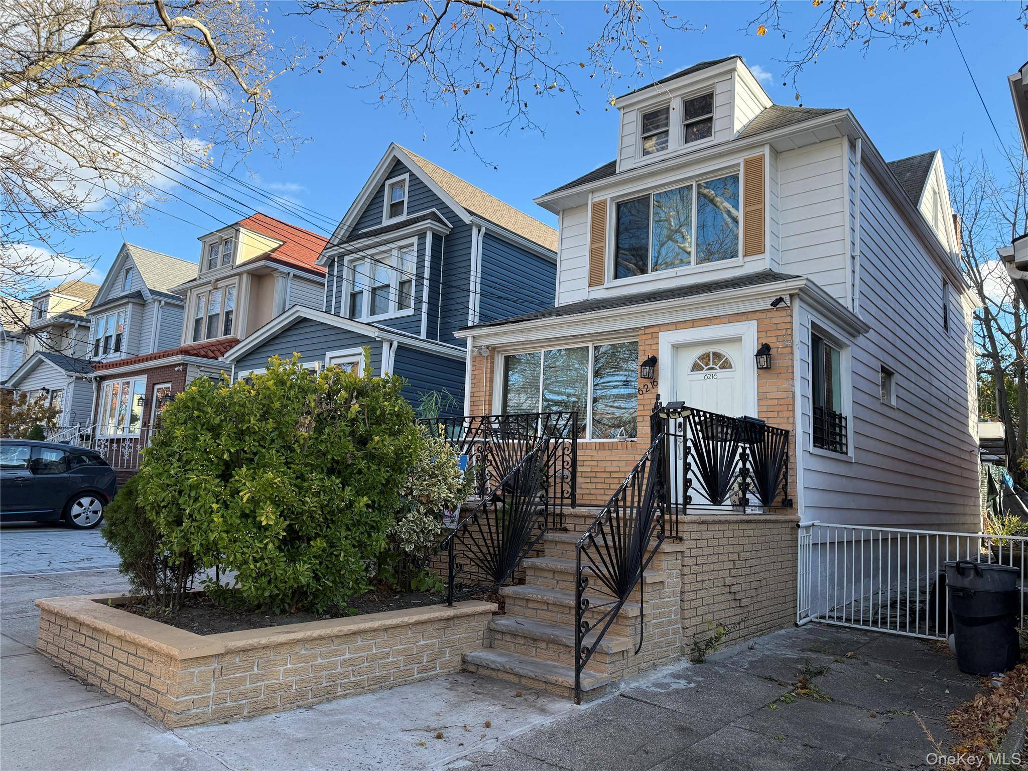 62-16 80th AVE, Glendale, NY 11385