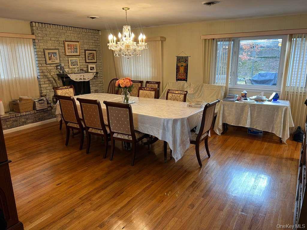 24 Waverly PL, Monsey, NY 10952