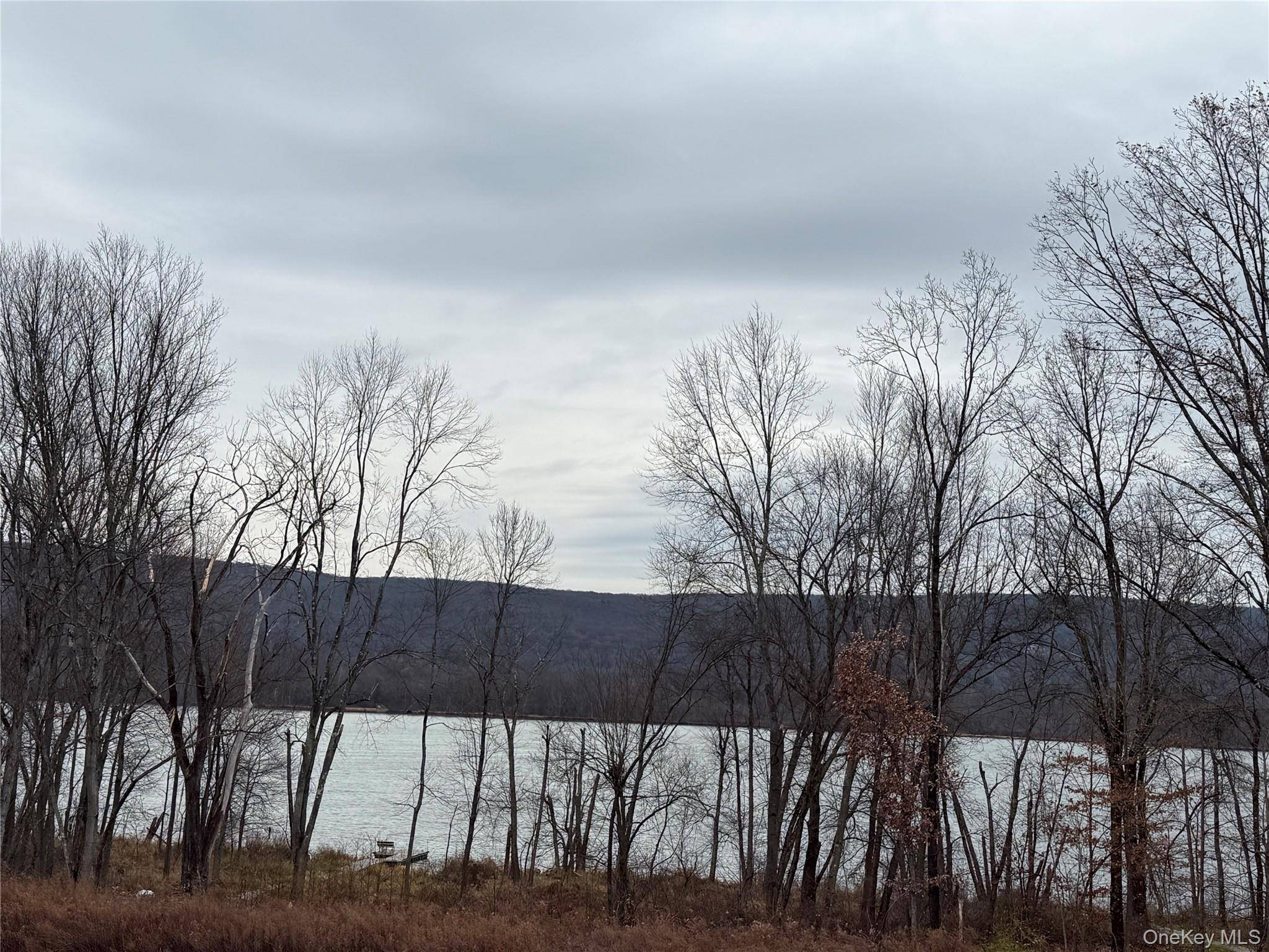 16 Knights LN, Warwick, NY 10990