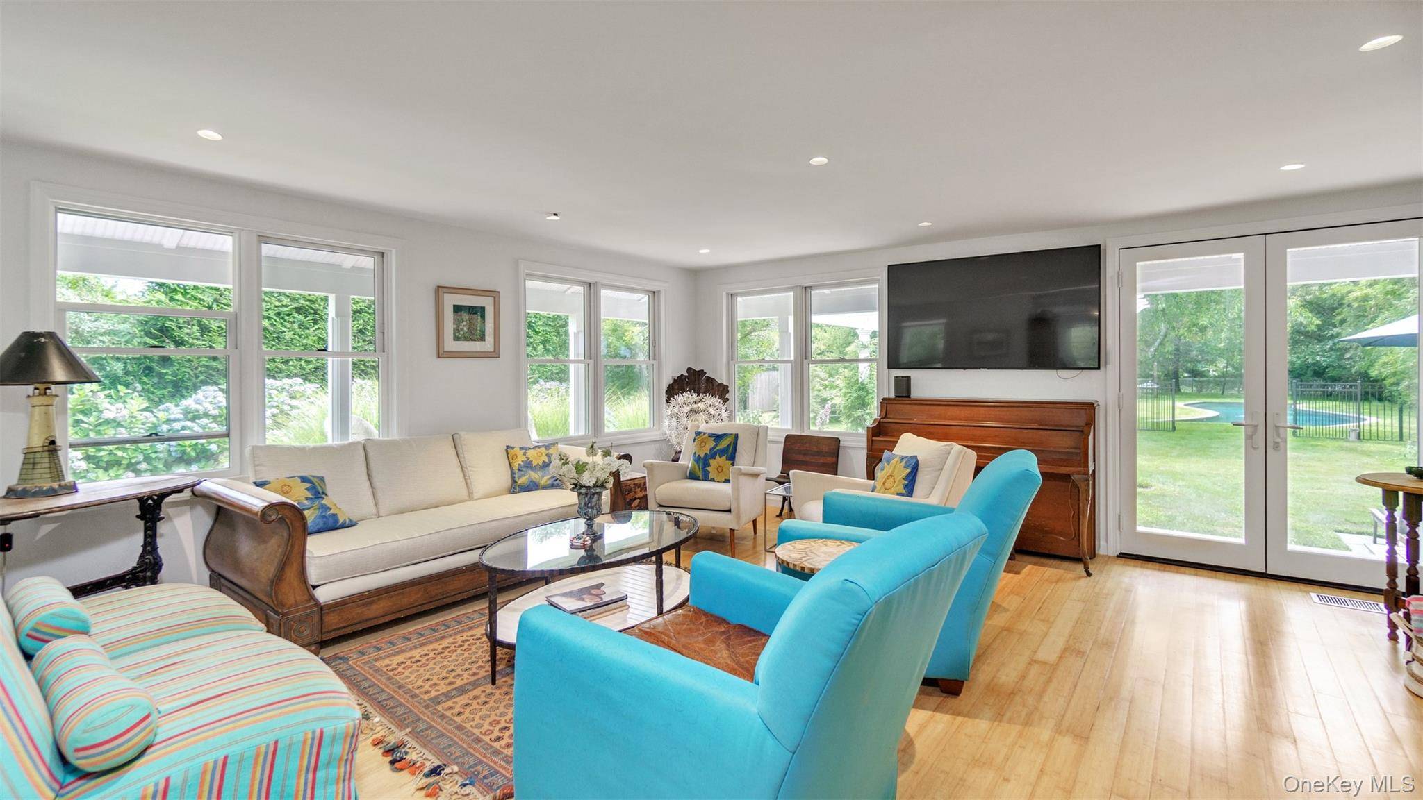 9 Ocame AVE, Westhampton Beach, NY 11978