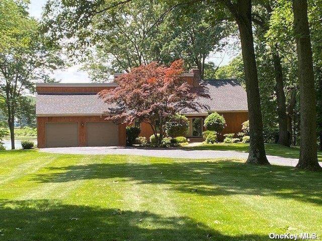1 Pine PT, Lloyd Harbor, NY 11743
