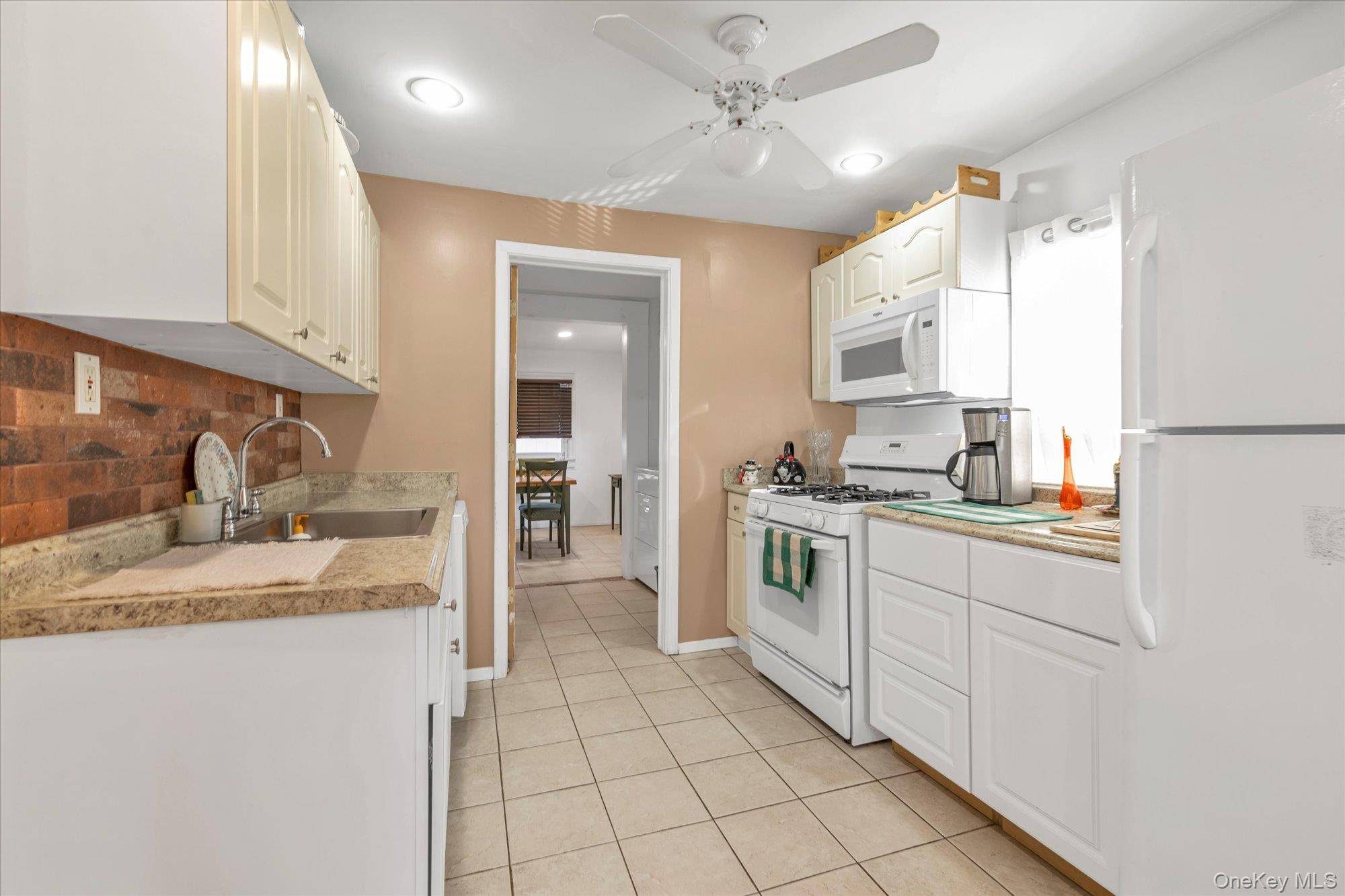 303 Oak ST, South Hempstead, NY 11550