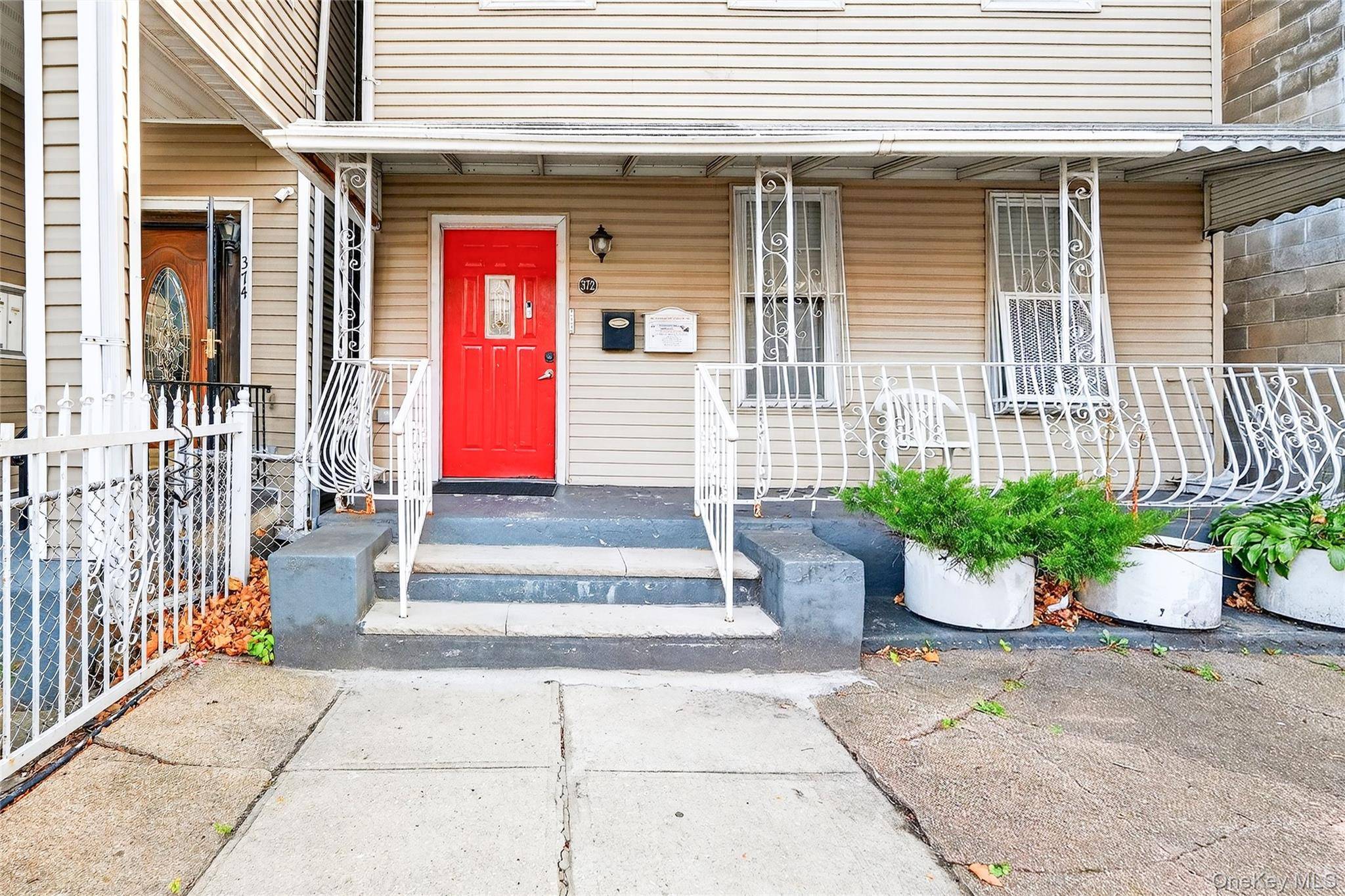 372 Bronx Park AVE, Bronx, NY 10460