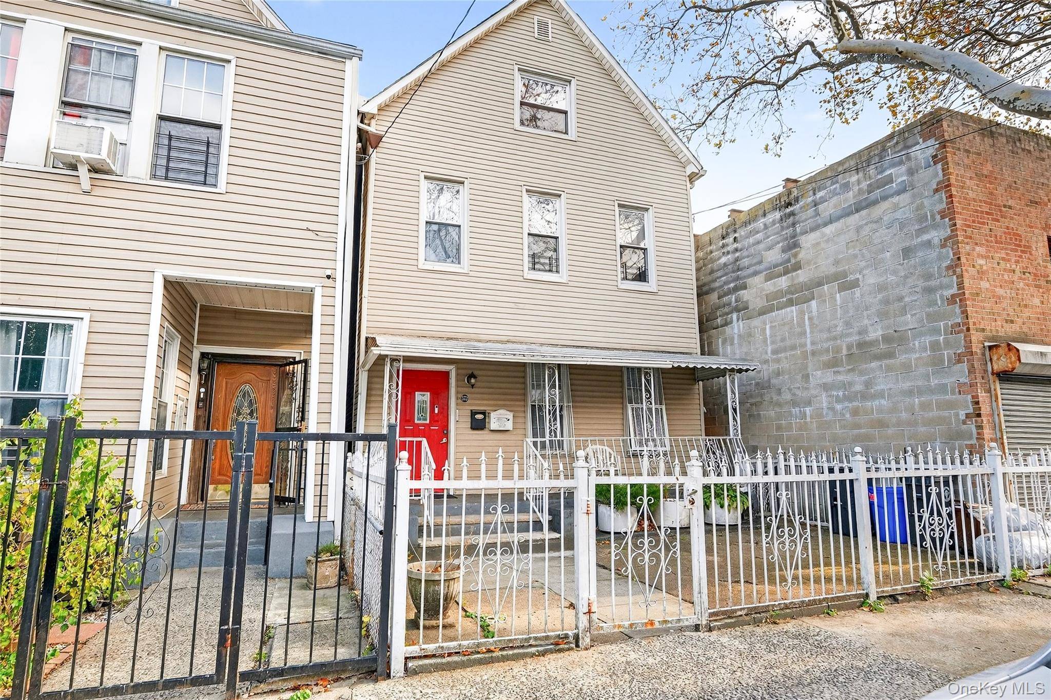 372 Bronx Park AVE, Bronx, NY 10460