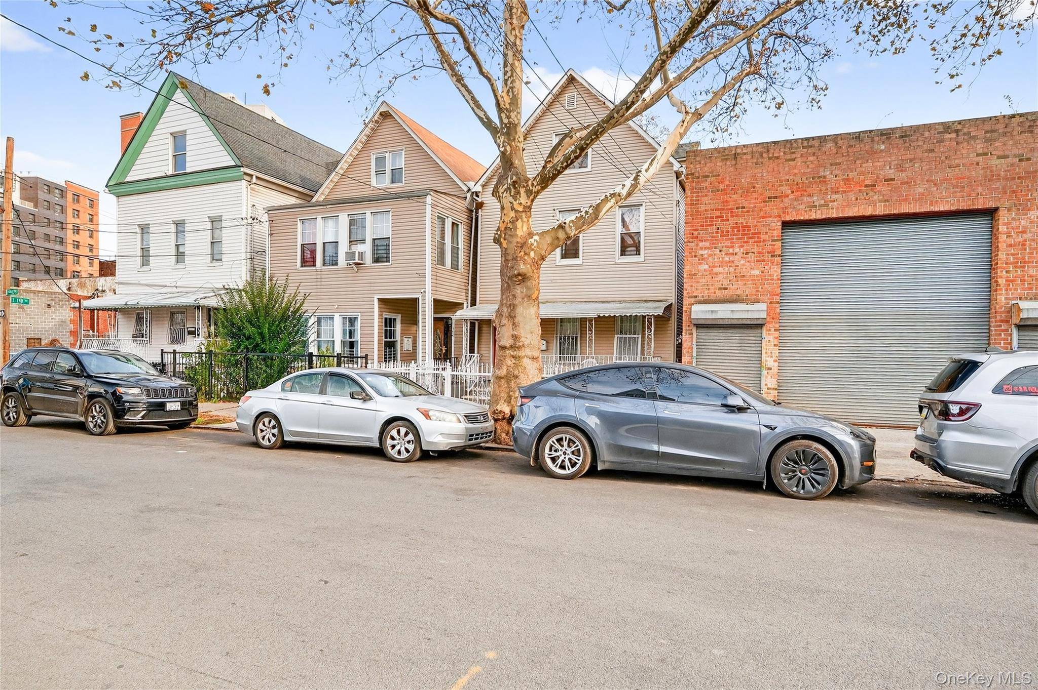 372 Bronx Park AVE, Bronx, NY 10460