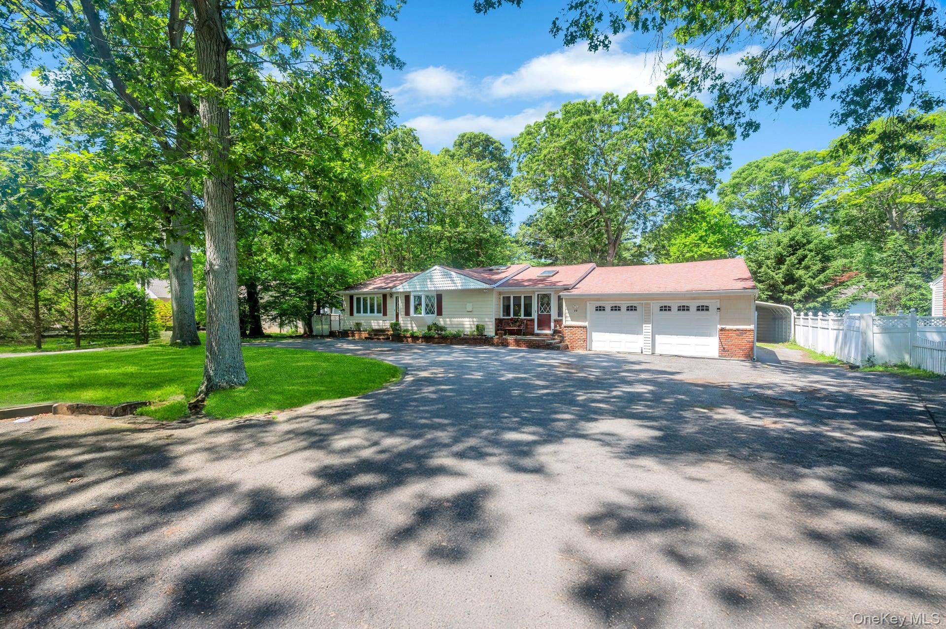 86 Seawanhaka AVE, Lake Grove, NY 11755