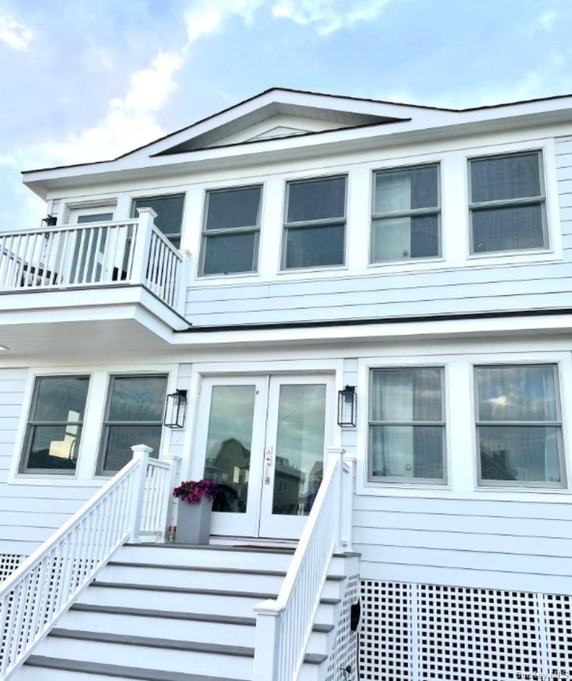 800 Dune RD, Westhampton Beach, NY 11978