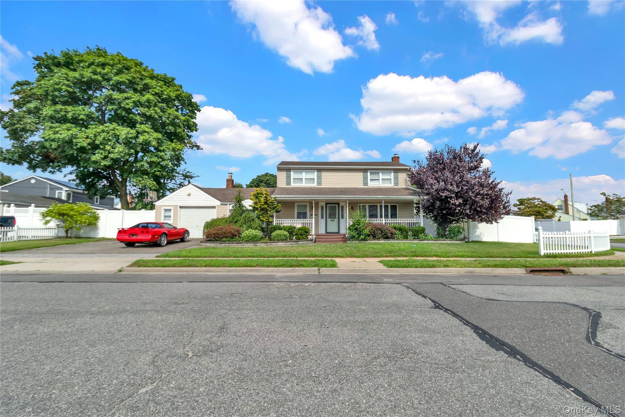 171 Cottage BLVD, Hicksville, NY 11801