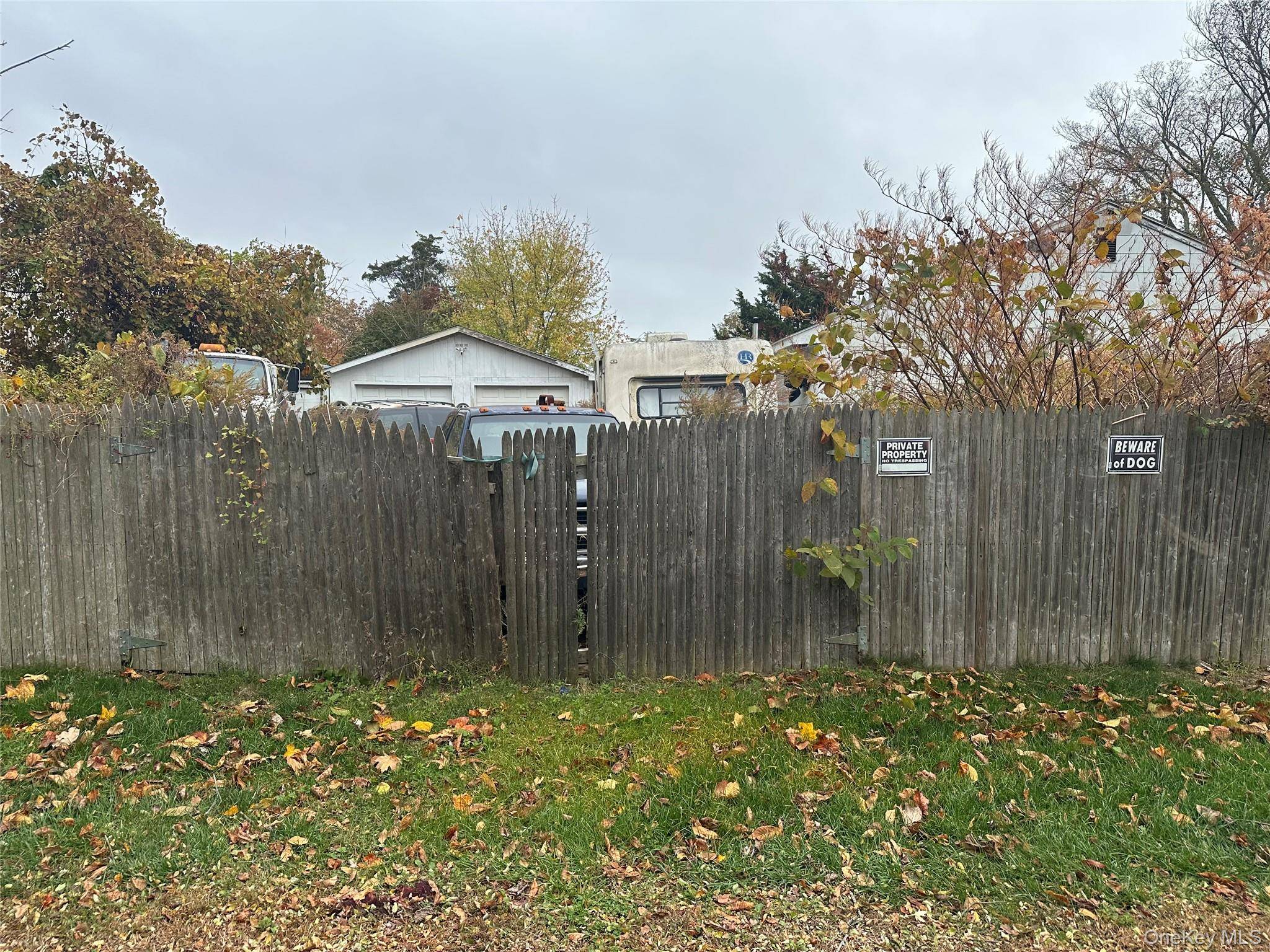 21 Astoria RD, Mastic Beach, NY 11951
