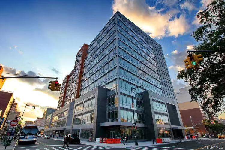 38-08 Union ST #11D, Flushing, NY 11354