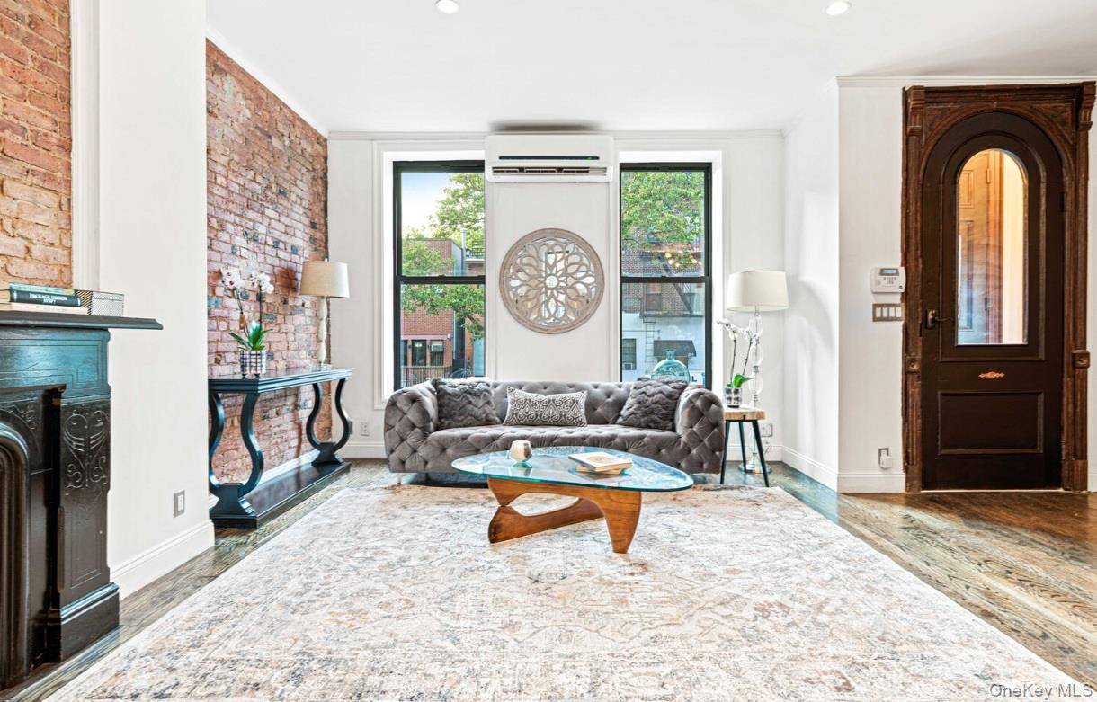 308 Clifton PL, Brooklyn, NY 11216