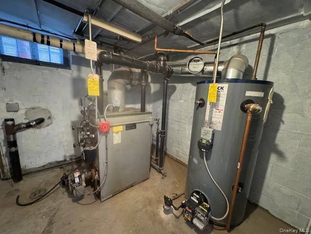 3080 37th ST, Astoria, NY 11103