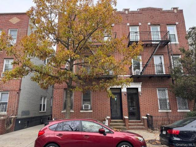3080 37th ST, Astoria, NY 11103