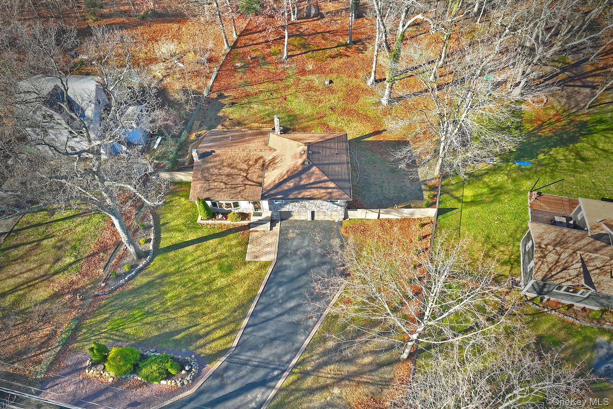 150 Hallock Landing RD, Rocky Point, NY 11778