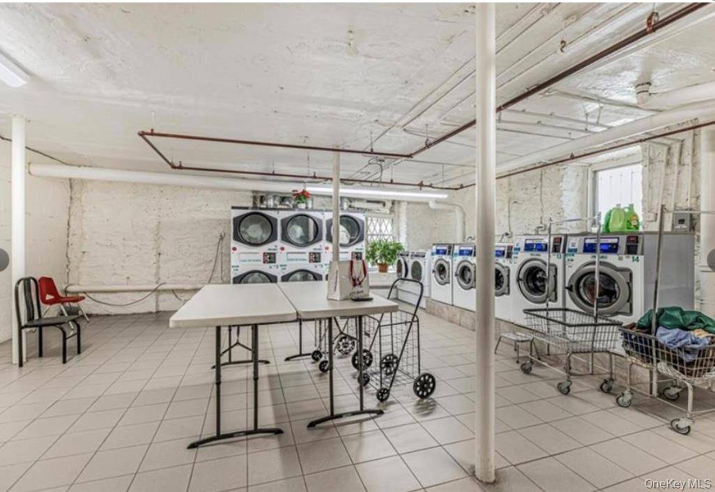 2081 Cruger Avenue Cruger #1K, Bronx, NY 10462