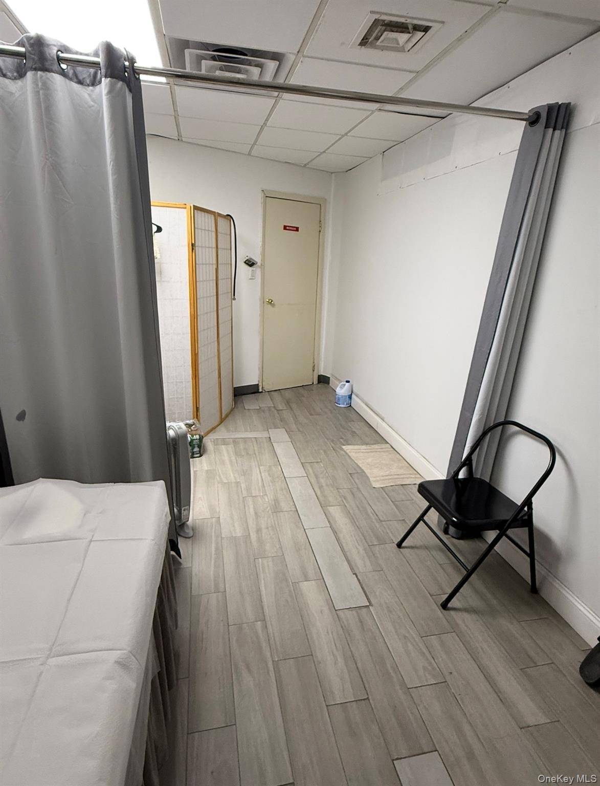 85-12 Queens BLVD #Ground Floor, Elmhurst, NY 11373
