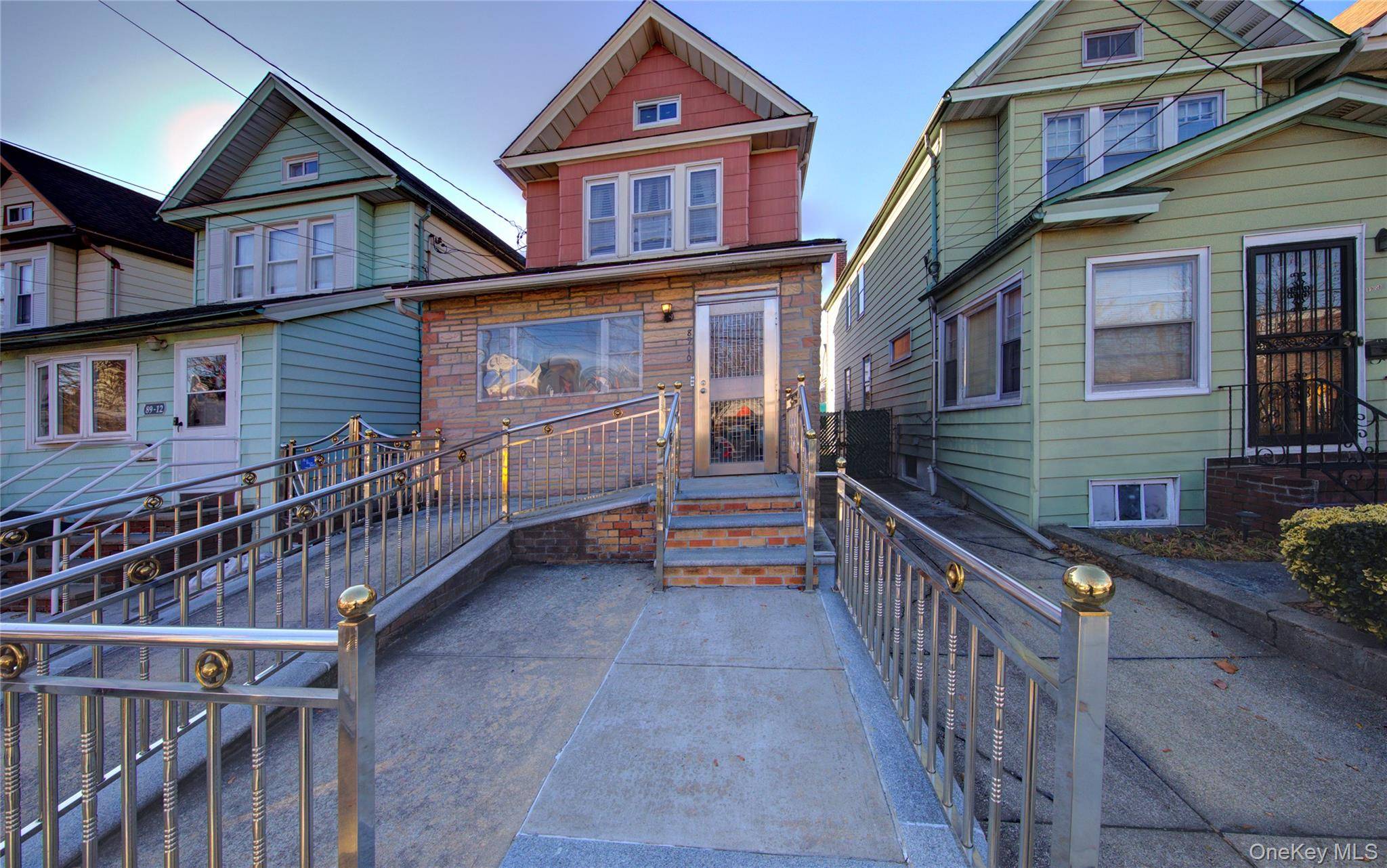 89-10 121st ST, Richmond Hill, NY 11418