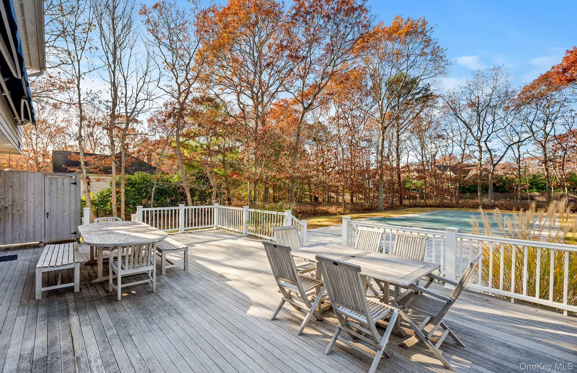 16 Georgica Woods LN, Wainscott, NY 11975
