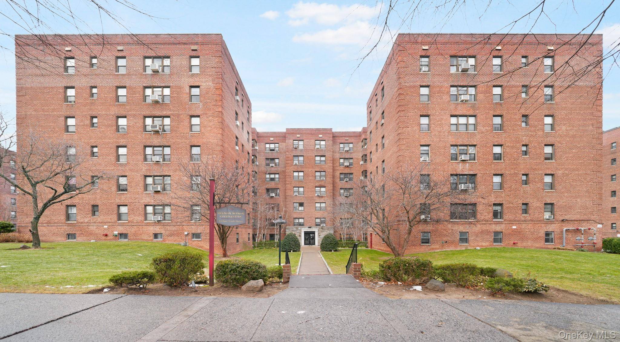 485 E Lincoln AVE #201, Mount Vernon, NY 10552