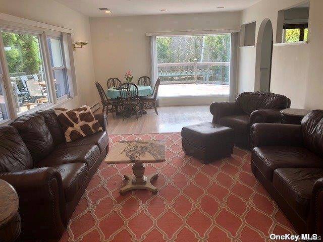 14 Kensington ST, Lido Beach, NY 11561