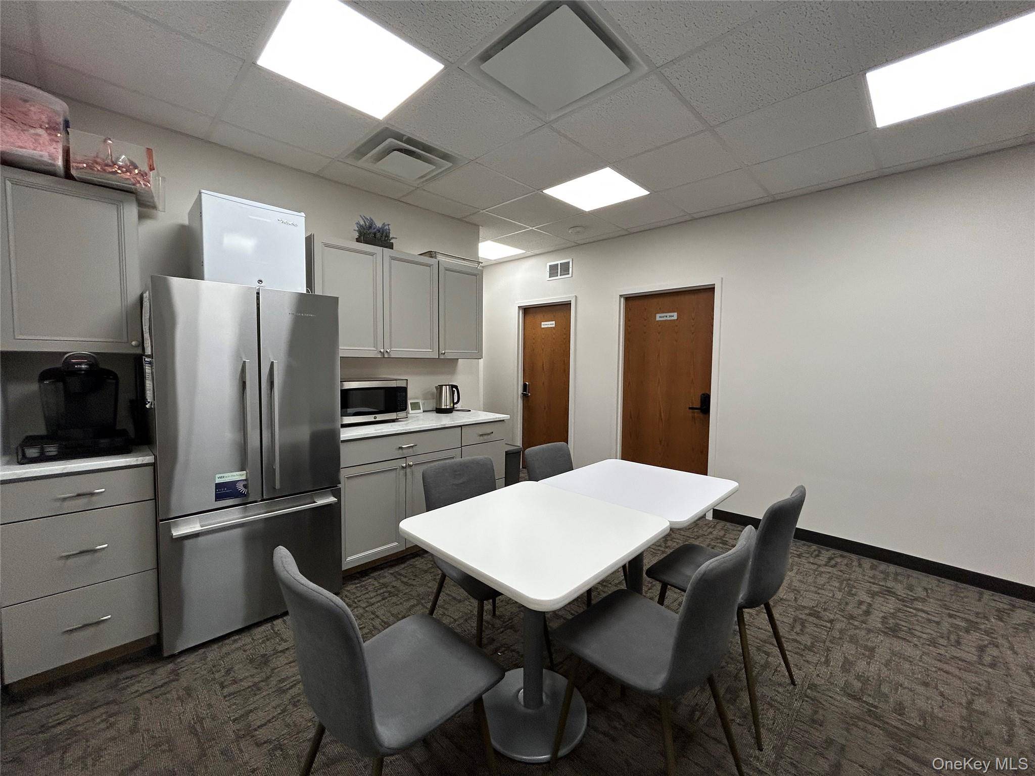 5 Sunrise PLZ #Suite 207, Valley Stream, NY 11580