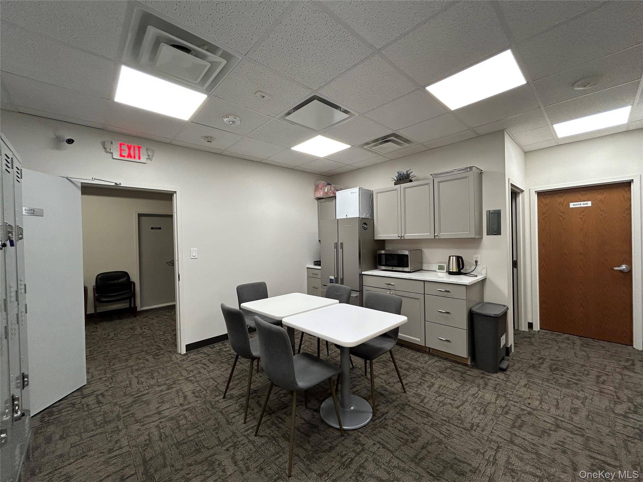 5 Sunrise PLZ #Suite 207, Valley Stream, NY 11580