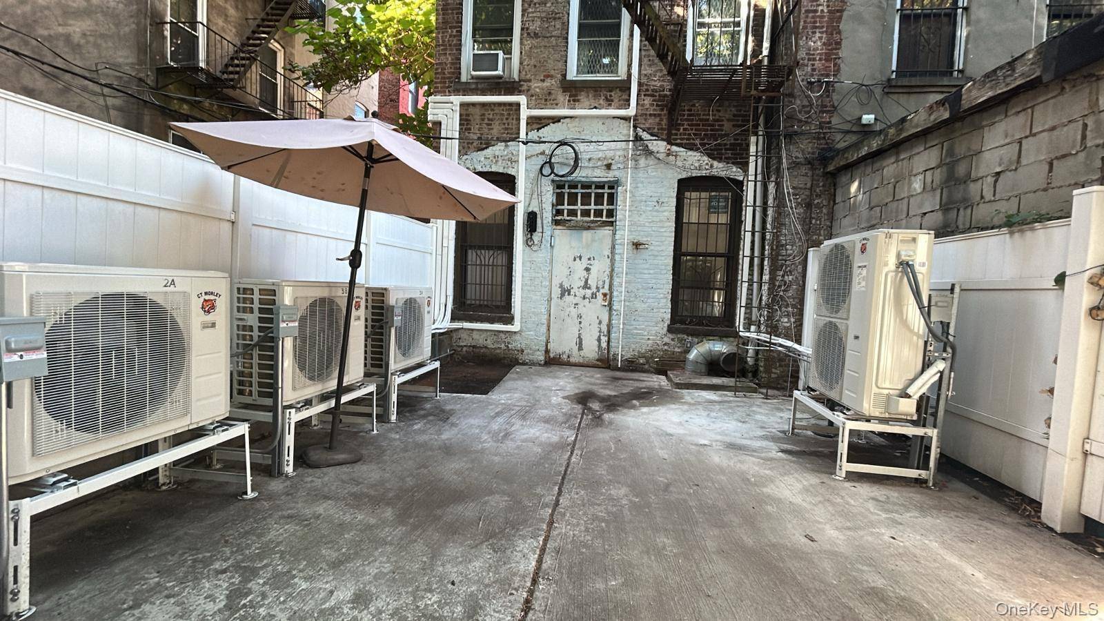 139 Kingston AVE #Store Front, Brooklyn, NY 11213