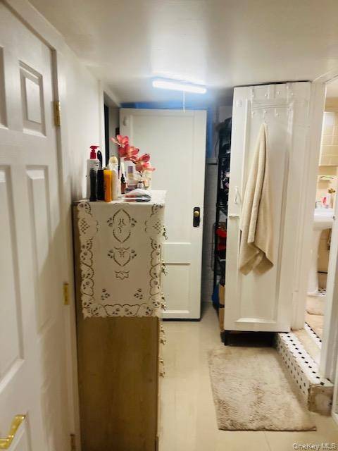 107-35 E Van Wyck EXPY, Jamaica, NY 11435