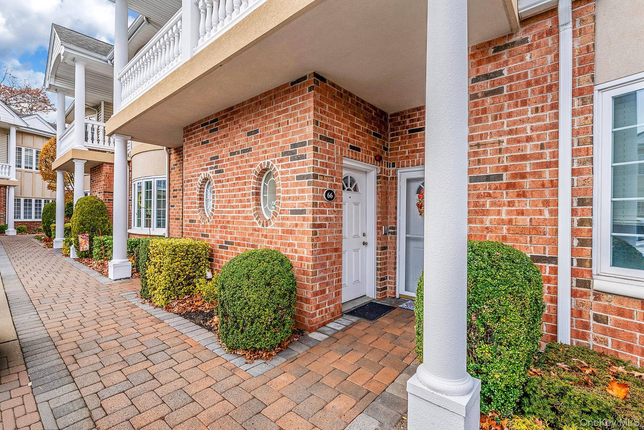66 Sarah CT, Amityville, NY 11701