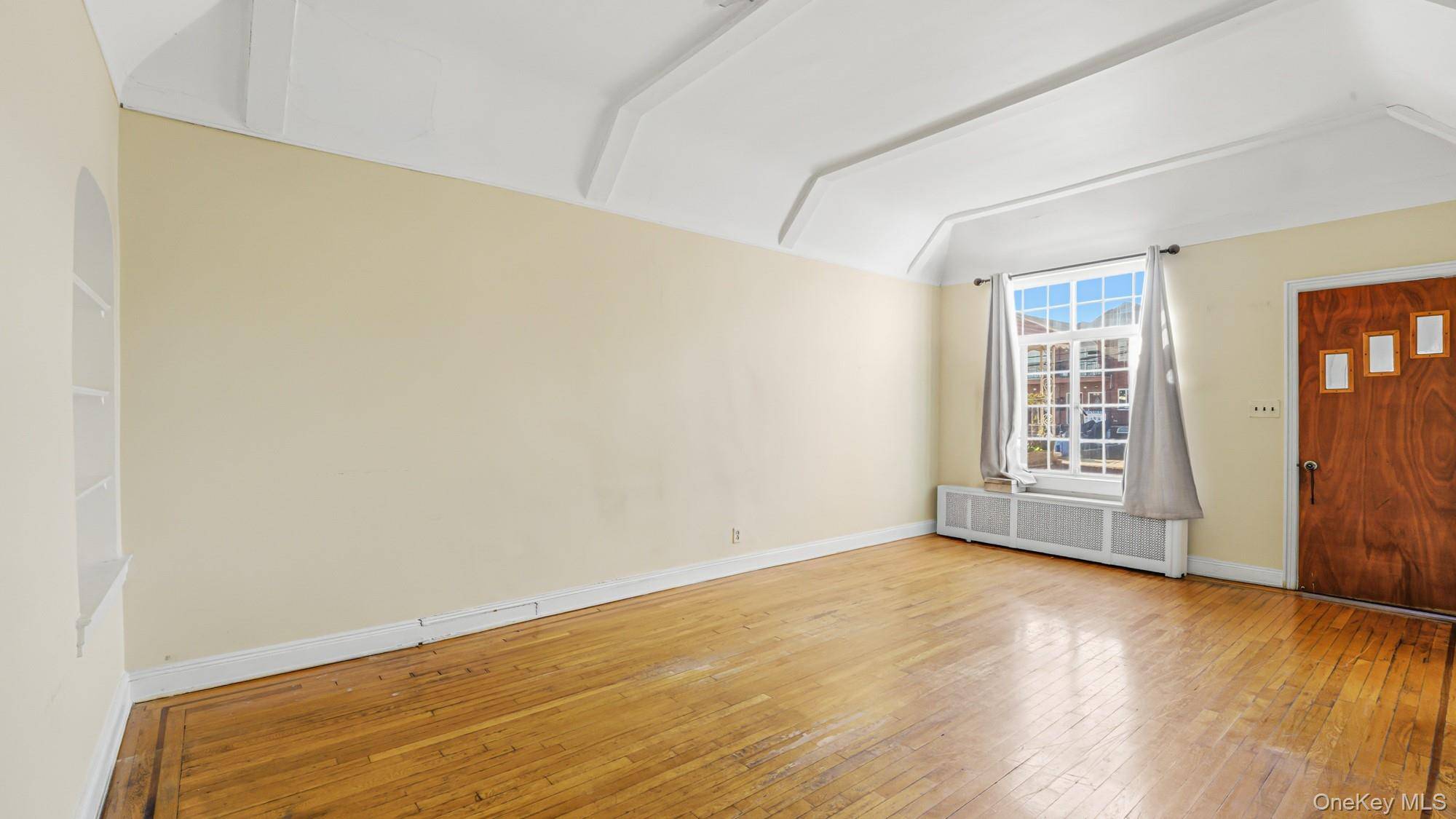 54-09 80th ST, Elmhurst, NY 11373