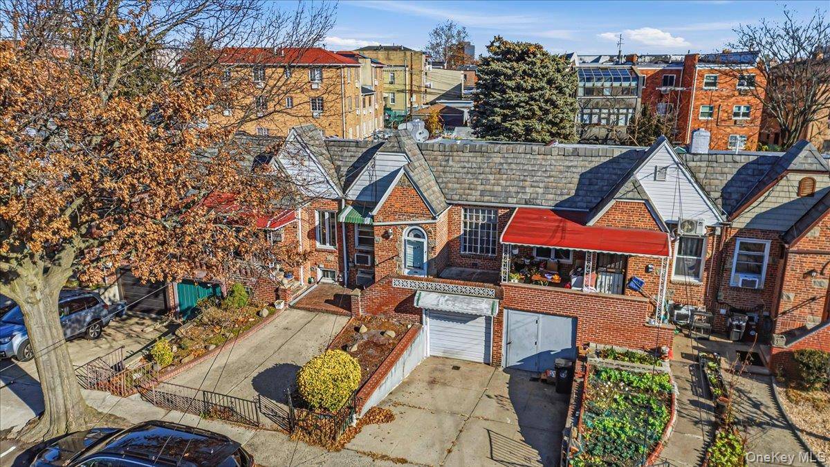 54-09 80th ST, Elmhurst, NY 11373