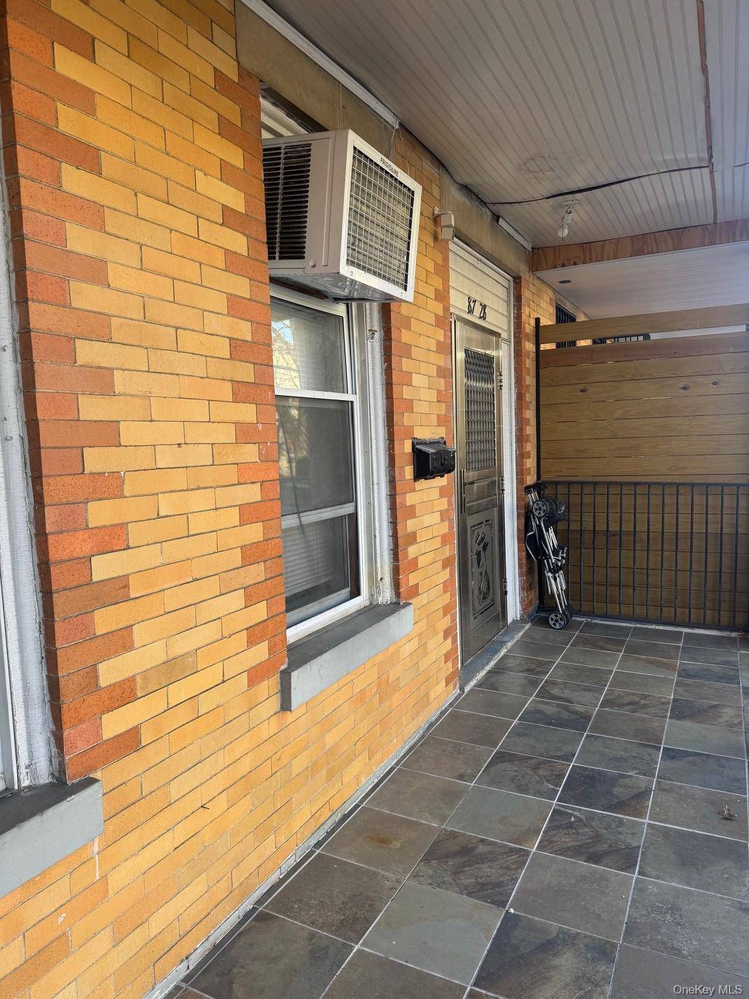 87-28 86 ST, Woodhaven, NY 11421