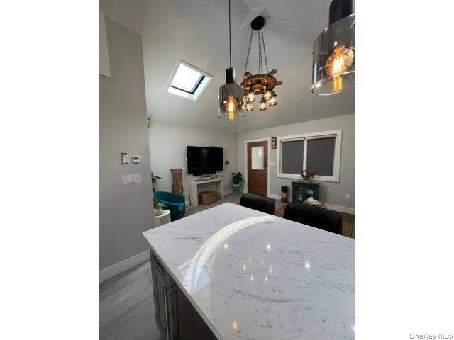 190 Beach 109th ST, Rockaway Park, NY 11694