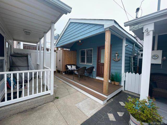 190 Beach 109th ST, Rockaway Park, NY 11694