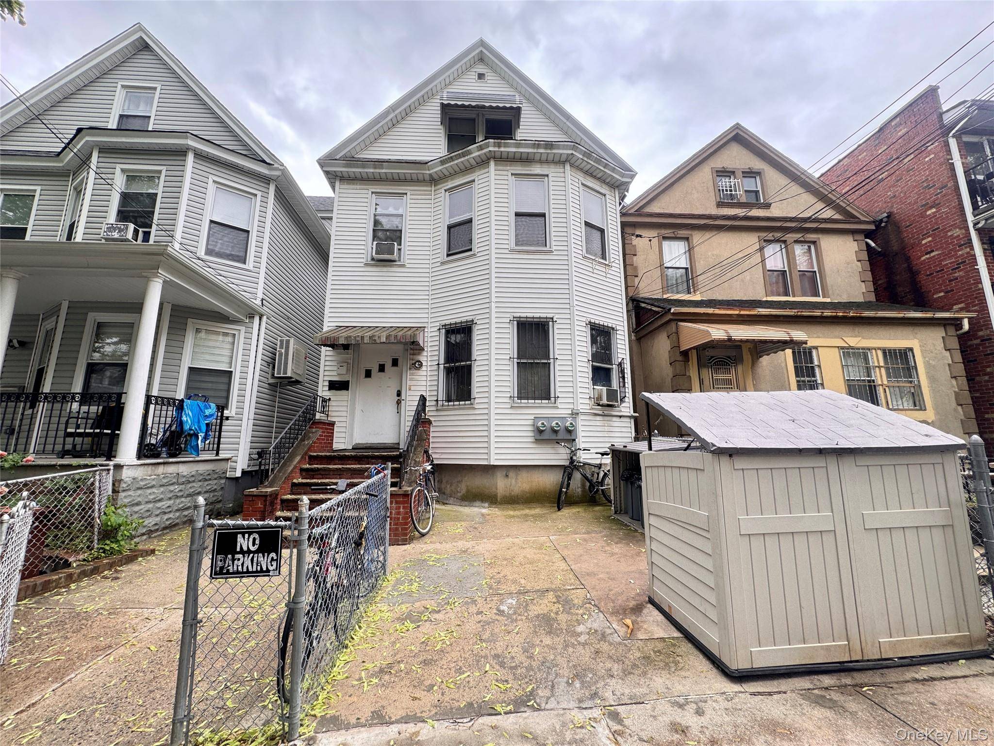 91-02 50th AVE, Elmhurst, NY 11373