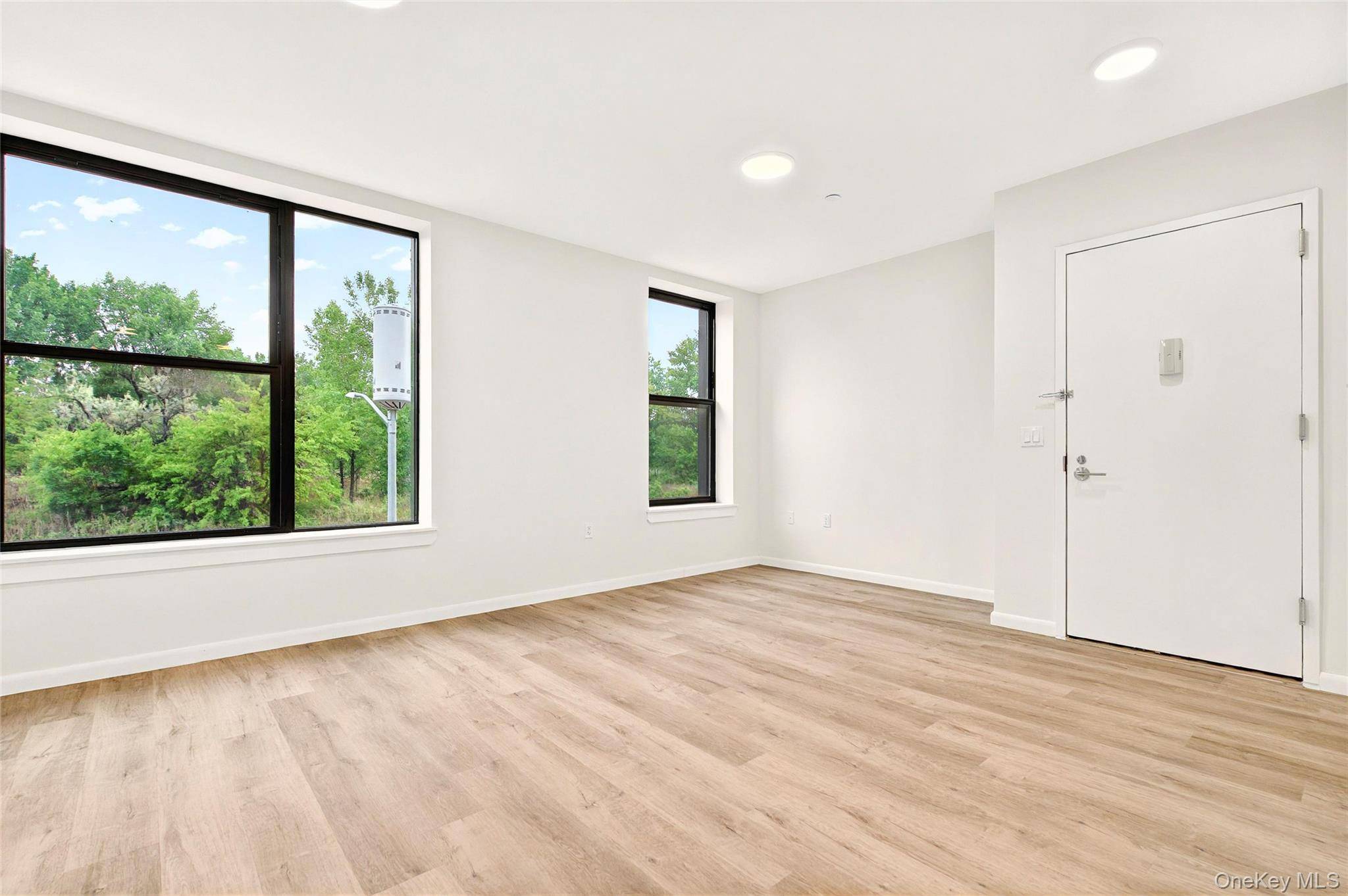 1731 Lacombe AVE #1B, Bronx, NY 10473