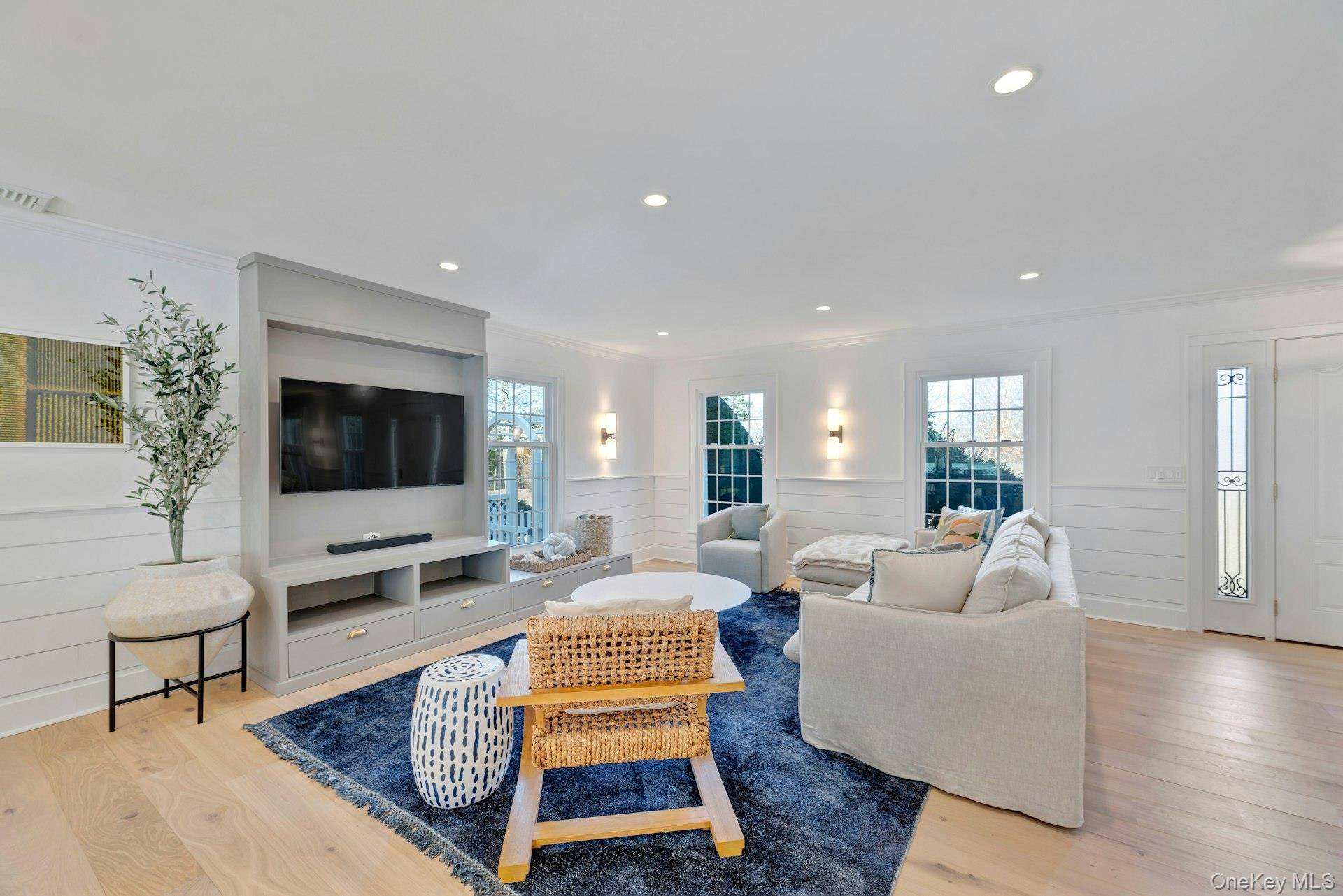 110 Sleepy Hollow LN, Southold, NY 11971