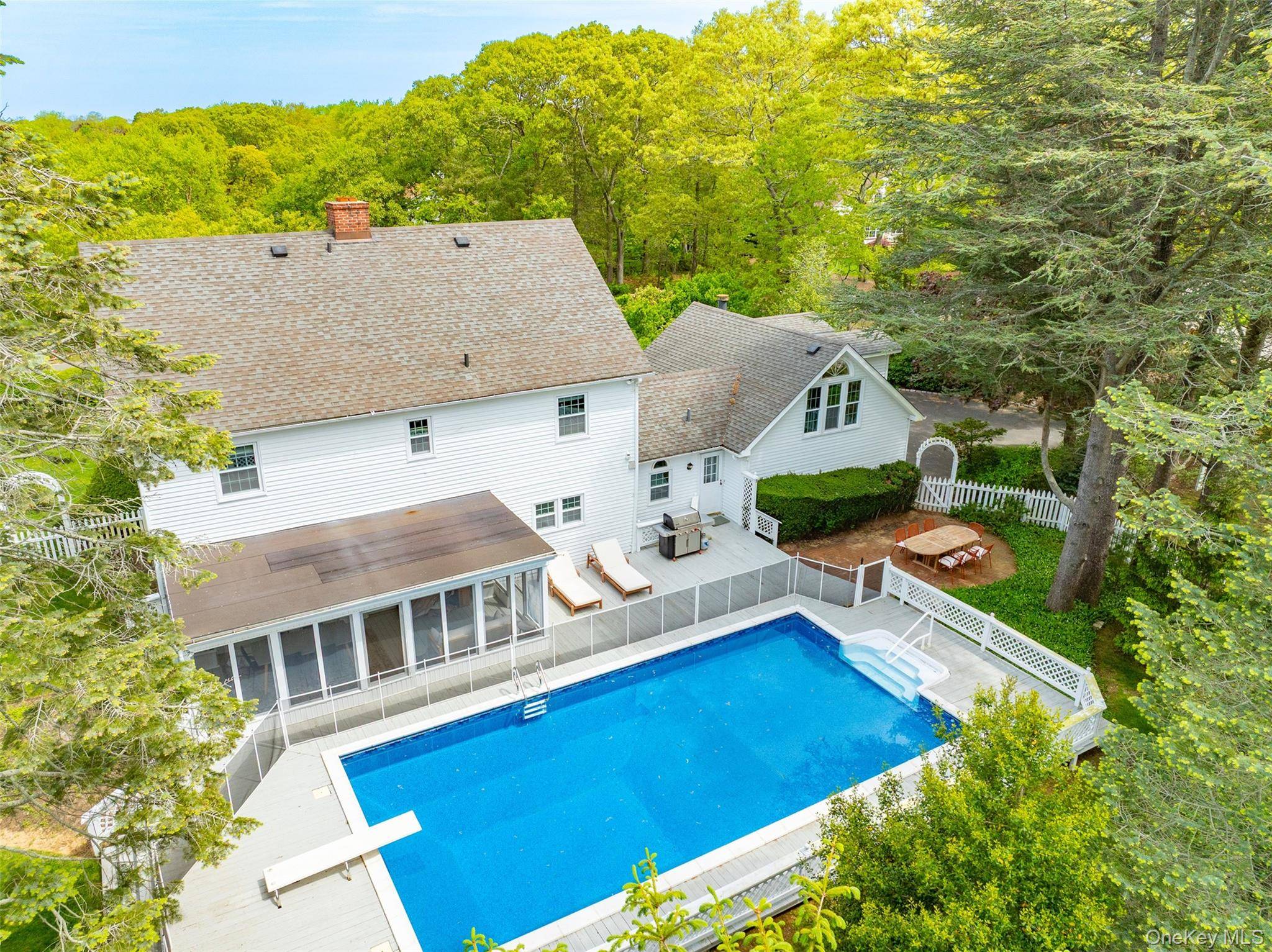 110 Sleepy Hollow LN, Southold, NY 11971